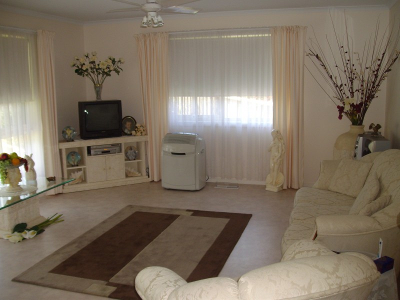 4 Main   South Road, Drouin VIC 3818