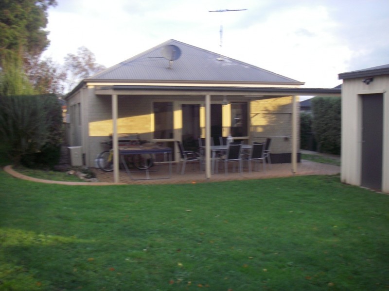 23 Helen Street, Drouin VIC 3818