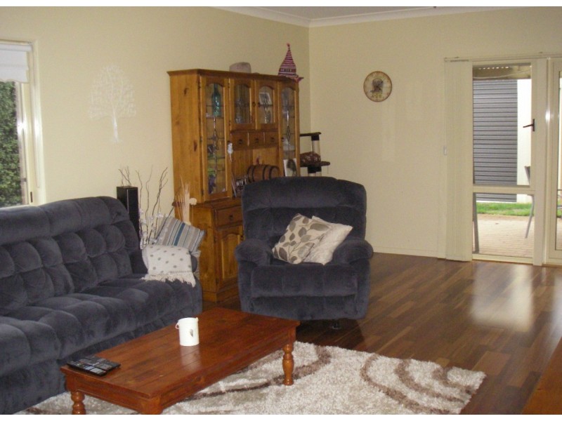 23 Helen Street, Drouin VIC 3818