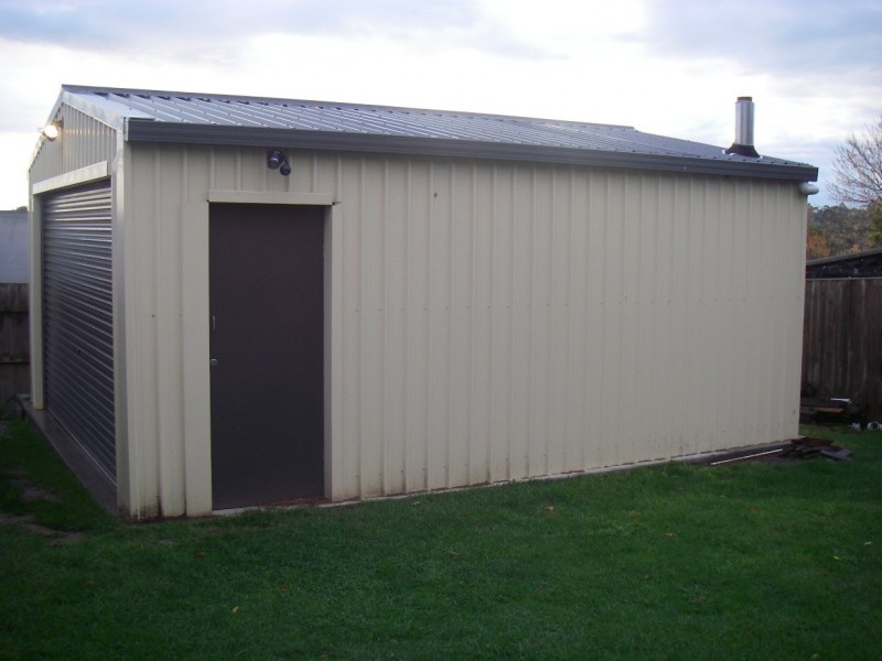 23 Helen Street, Drouin VIC 3818