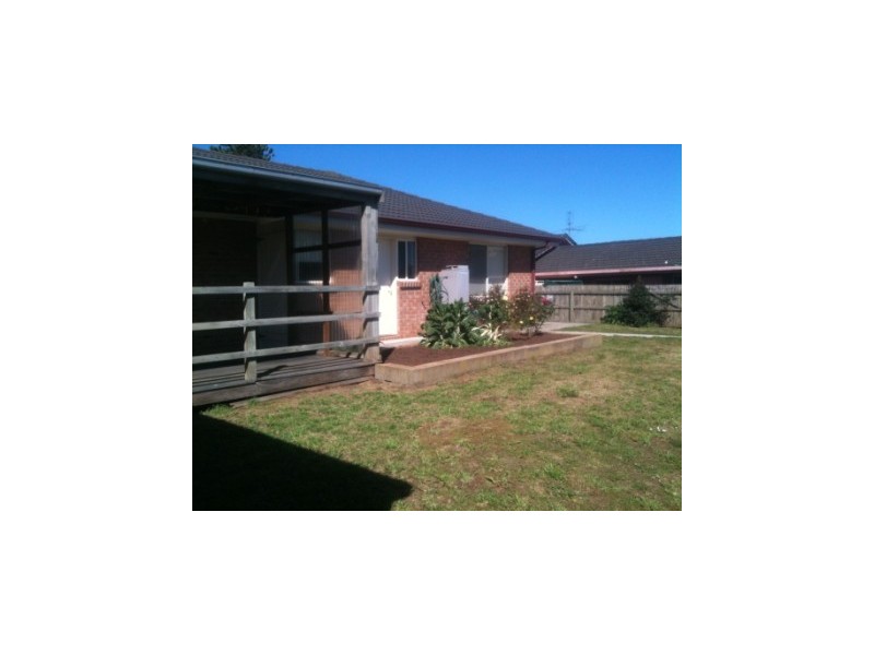 16 Rees Close, Drouin VIC 3818