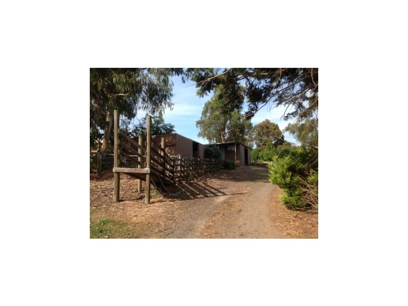 106 shillinglaw road, Drouin VIC 3818