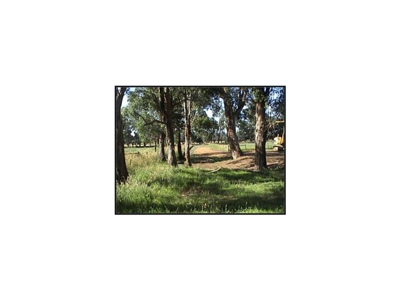 92 shillinglaw rd, Drouin VIC 3818