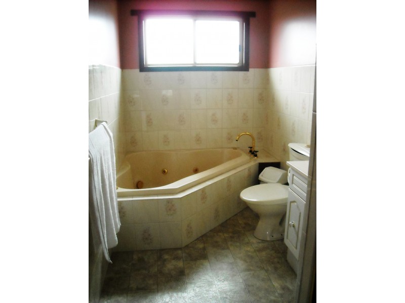 1a darnum street, Drouin VIC 3818