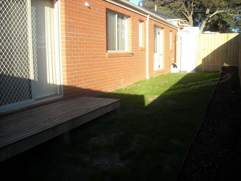 1/3-1/2 Hatfield Drive, Drouin VIC 3818