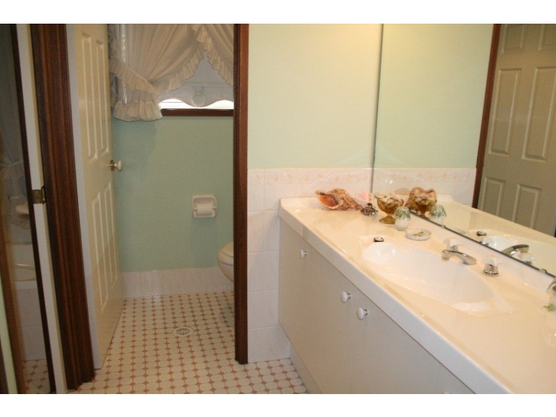Wattle Grove NSW 2173