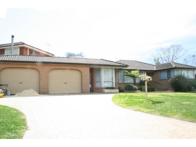 4 Curtis Crescent, Moorebank NSW 2170