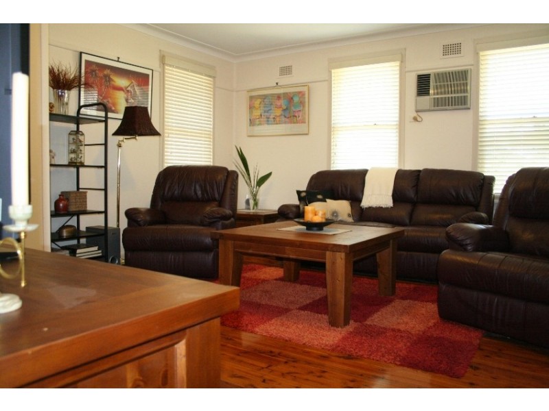 25 Bardia Parade, Holsworthy NSW 2173