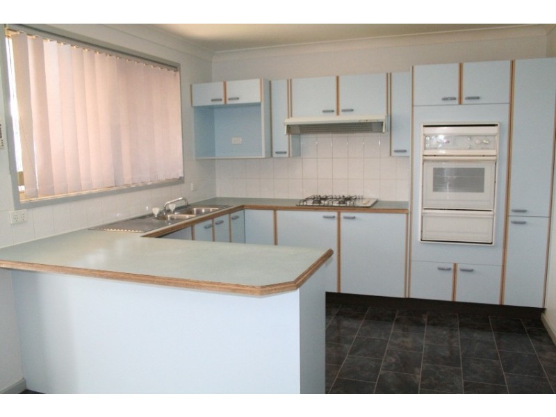 23 Hyde Park Court, Wattle Grove NSW 2173