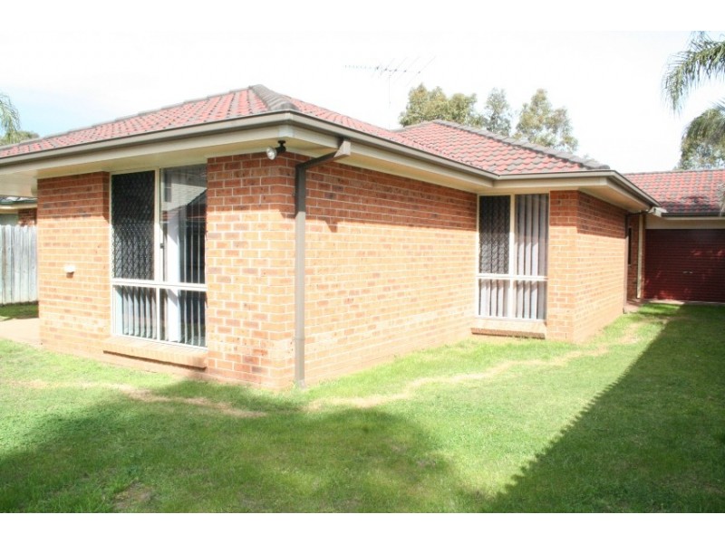 23 Hyde Park Court, Wattle Grove NSW 2173