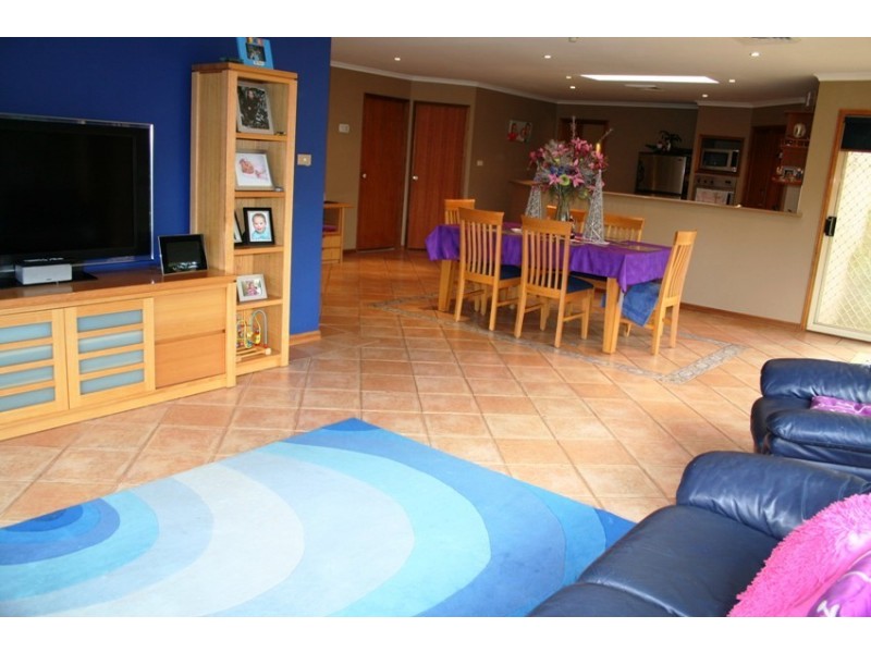 Wattle Grove NSW 2173