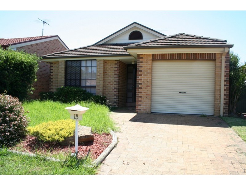 13 Kitchener Court, Wattle Grove NSW 2173