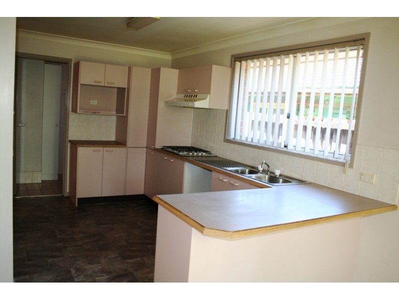 47 Como Court, Wattle Grove NSW 2173