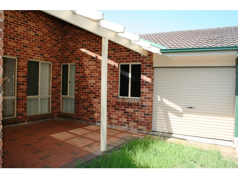 28 Claremont Court, Wattle Grove NSW 2173