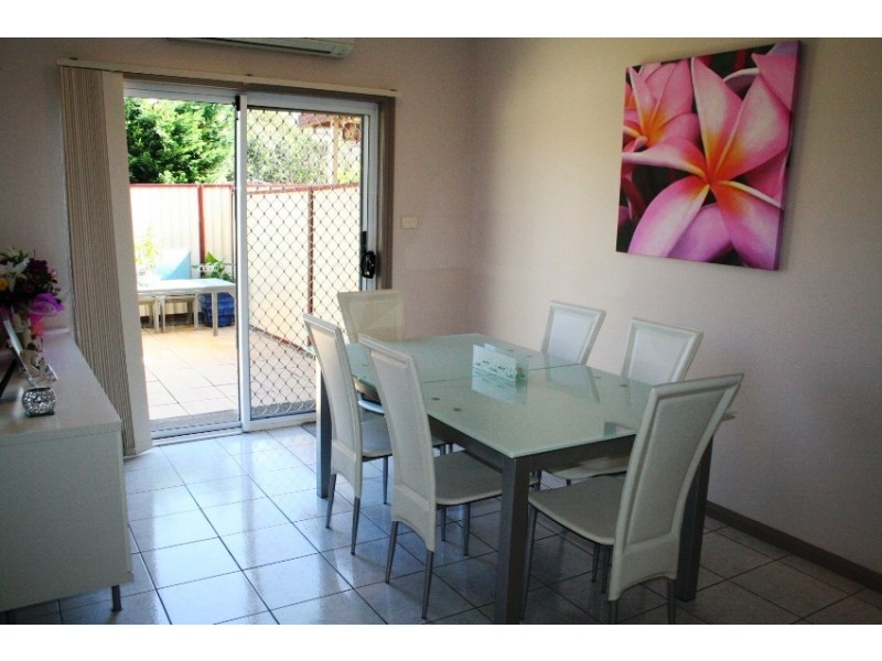 2/200 Heathcote Road, Hammondville NSW 2170