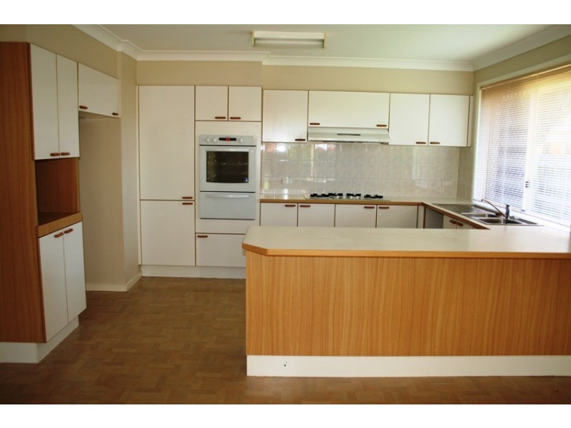 26 Morton Court, Wattle Grove NSW 2173