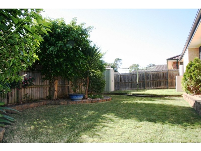 18 Burdekin Court, Wattle Grove NSW 2173