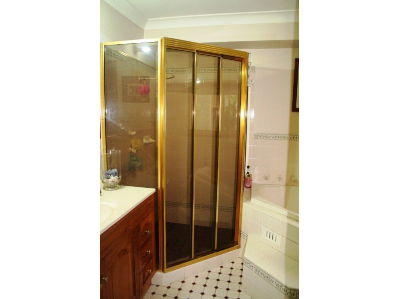 Wattle Grove NSW 2173