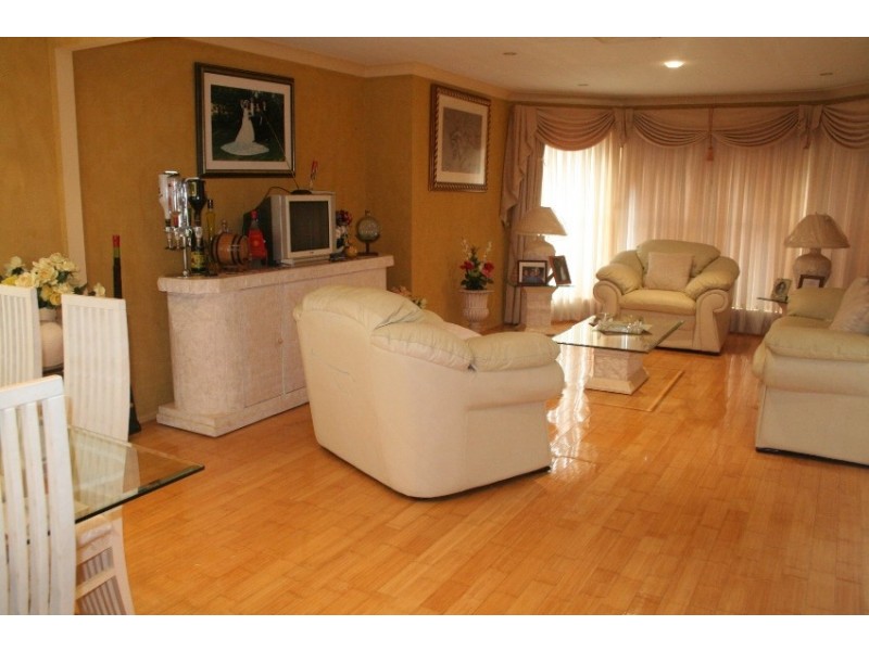 Wattle Grove NSW 2173