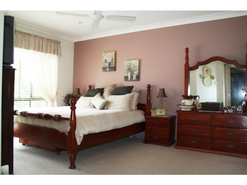 61 Corryton Court, Wattle Grove NSW 2173