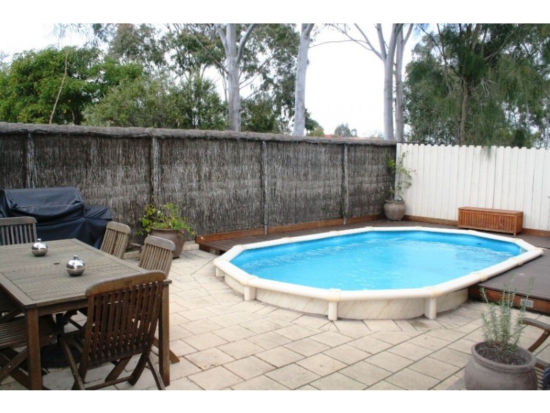 61 Corryton Court, Wattle Grove NSW 2173