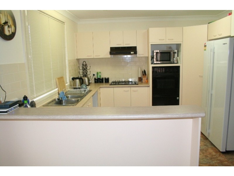 10 Gracemere Court, Wattle Grove NSW 2173