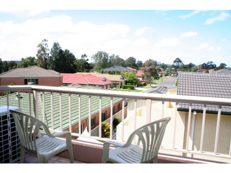 11/5 Mead Drive, Chipping Norton NSW 2170