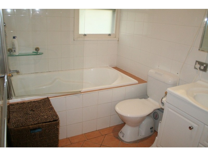 87 Renton Avenue, Moorebank NSW 2170