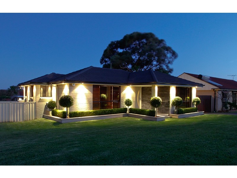 2 Manus Place, Glenfield NSW 2167