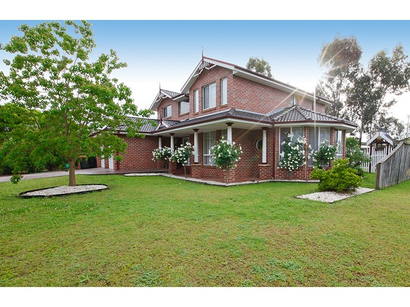 14 Clarendon Court, Wattle Grove NSW 2173