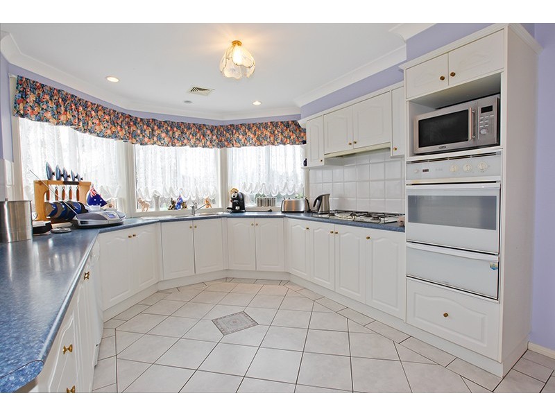 14 Clarendon Court, Wattle Grove NSW 2173