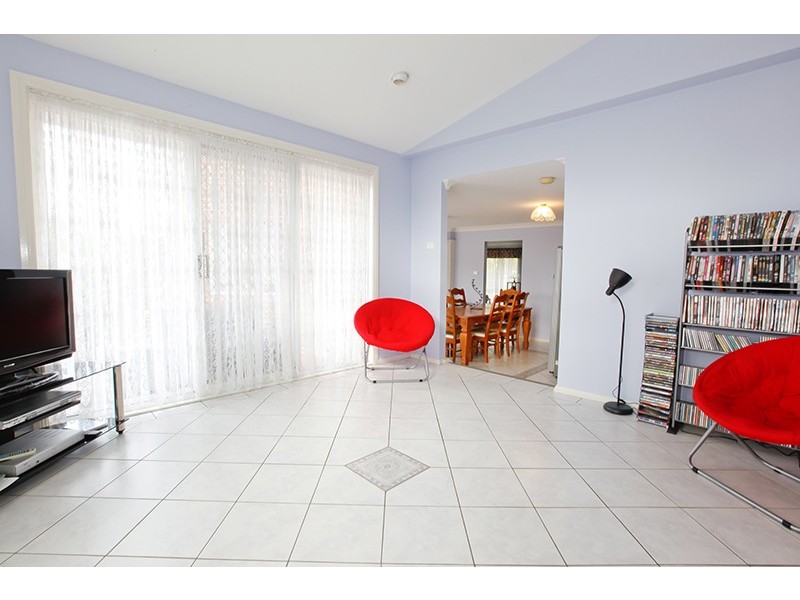 14 Clarendon Court, Wattle Grove NSW 2173