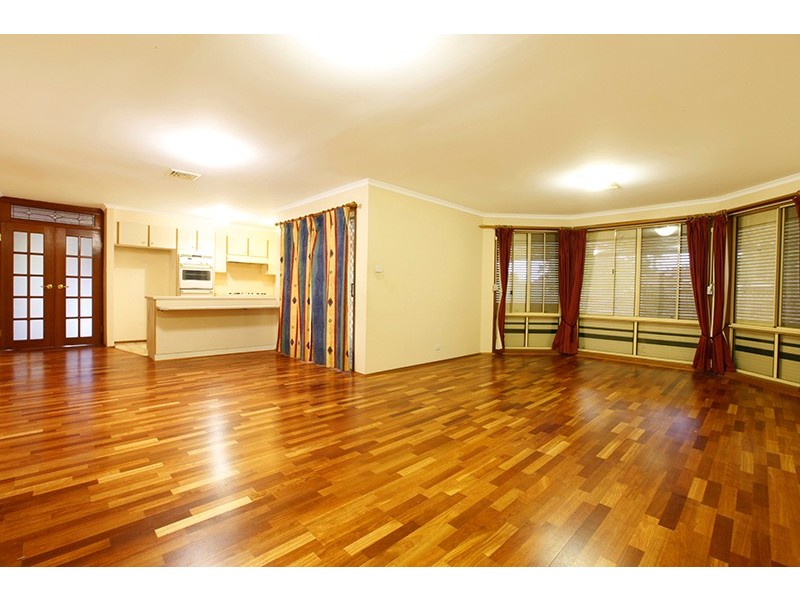 29 Daintree Drive, Wattle Grove NSW 2173