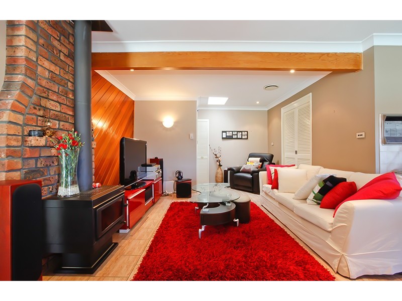 32 Araluen Avenue, Moorebank NSW 2170