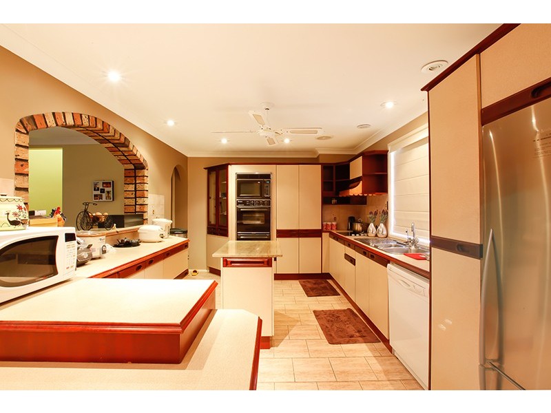 32 Araluen Avenue, Moorebank NSW 2170