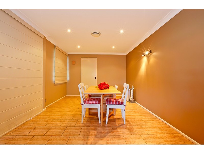 32 Araluen Avenue, Moorebank NSW 2170