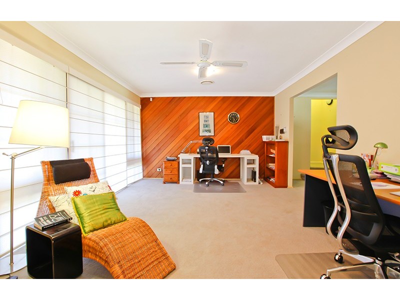 32 Araluen Avenue, Moorebank NSW 2170