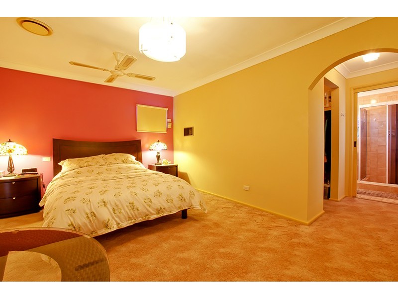 32 Araluen Avenue, Moorebank NSW 2170