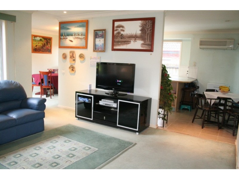 33 Burdekin Court, Wattle Grove NSW 2173