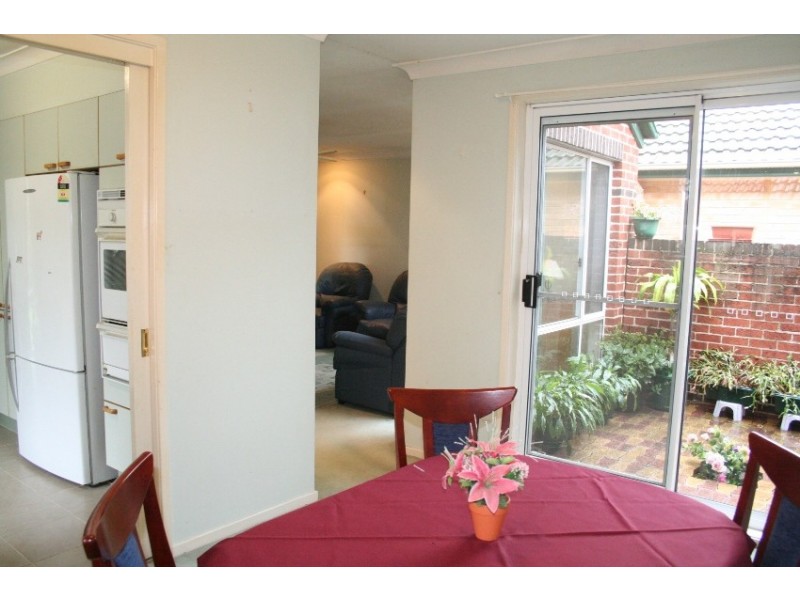 33 Burdekin Court, Wattle Grove NSW 2173