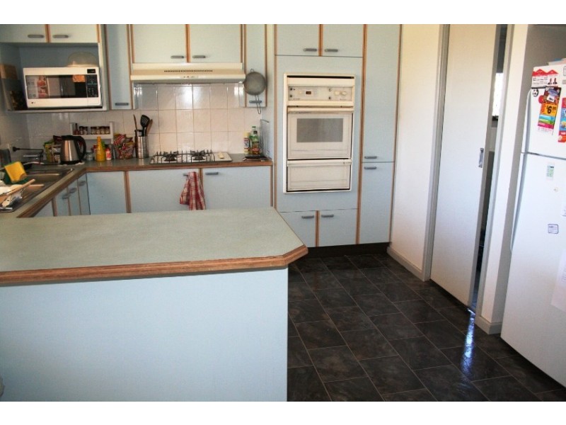 23 Hyde Park Court, Wattle Grove NSW 2173