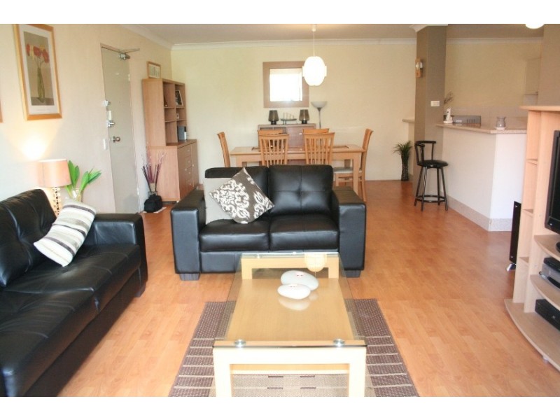 24/1 Mead Drive, Chipping Norton NSW 2170