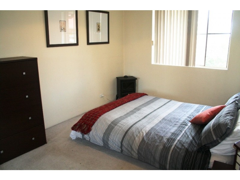 24/1 Mead Drive, Chipping Norton NSW 2170