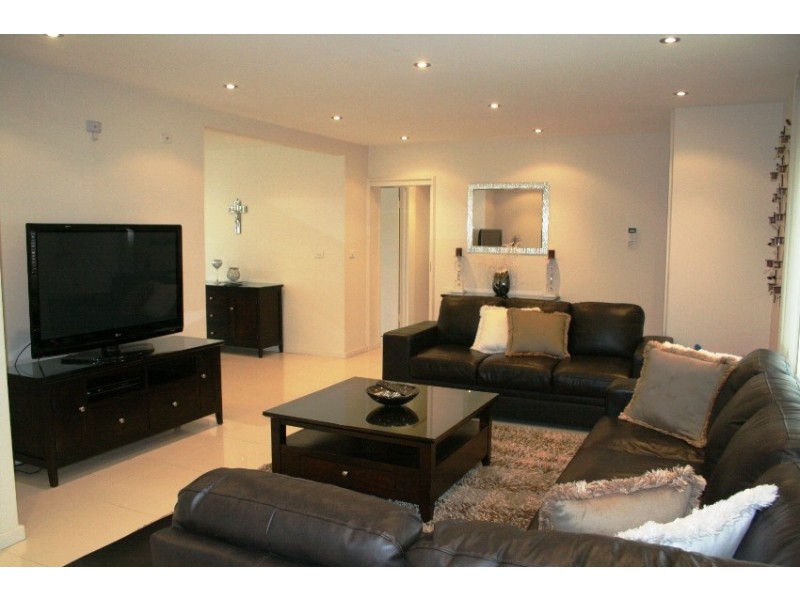 68 Ikara Crescent, Moorebank NSW 2170