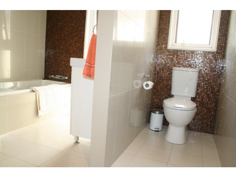 68 Ikara Crescent, Moorebank NSW 2170