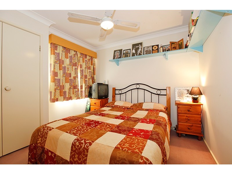 35 Somercotes Court, Wattle Grove NSW 2173