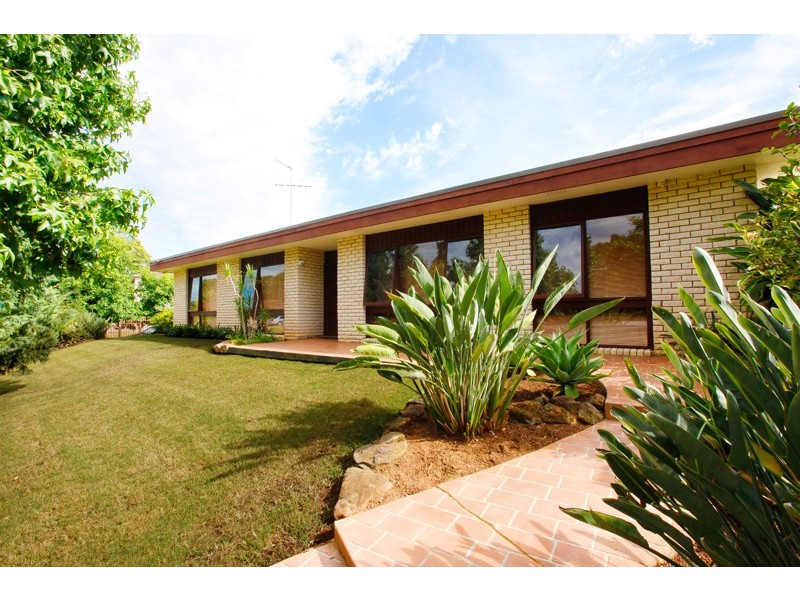 65 Renton Avenue, Moorebank NSW 2170