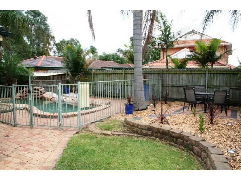 21 Hyde Park Court, Wattle Grove NSW 2173