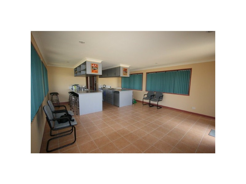 6 Bauer St, Lowood QLD 4311