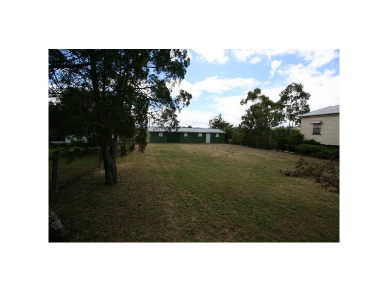 84 Railway Street, Lowood QLD 4311